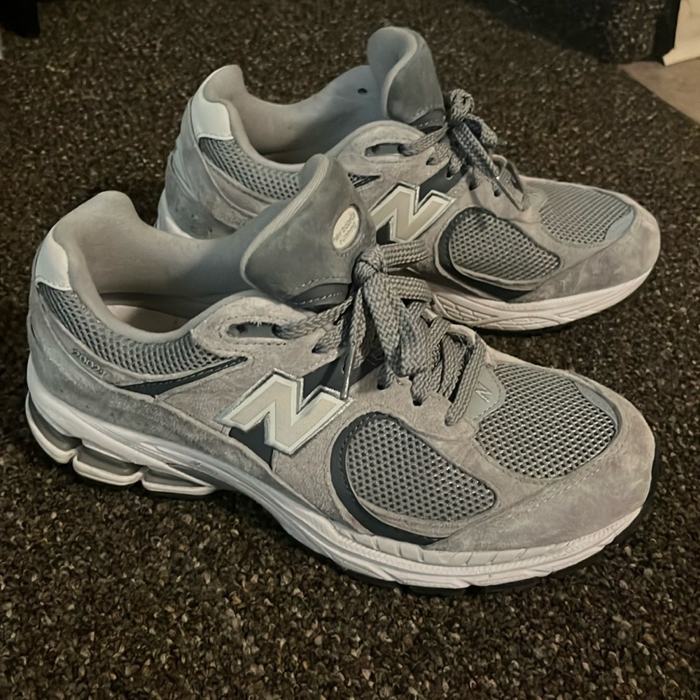 New Balance 2002R